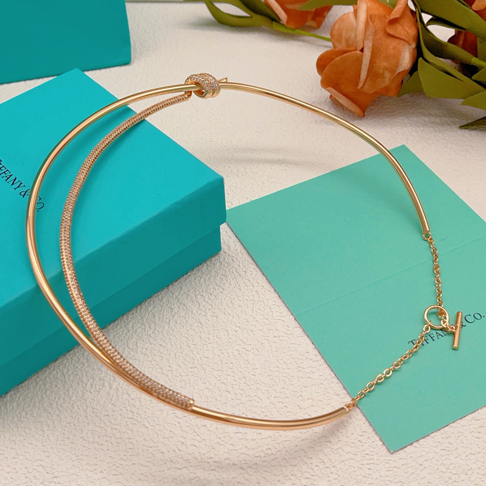 Tiffany & Co. Rose gold knotted large round necklace